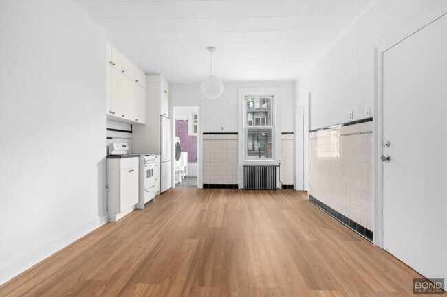 Foto del edificio - 2 bedroom in BROOKLYN NY 11211