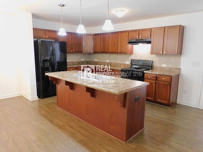 Foto del edificio - 5013 Red Poll Dr