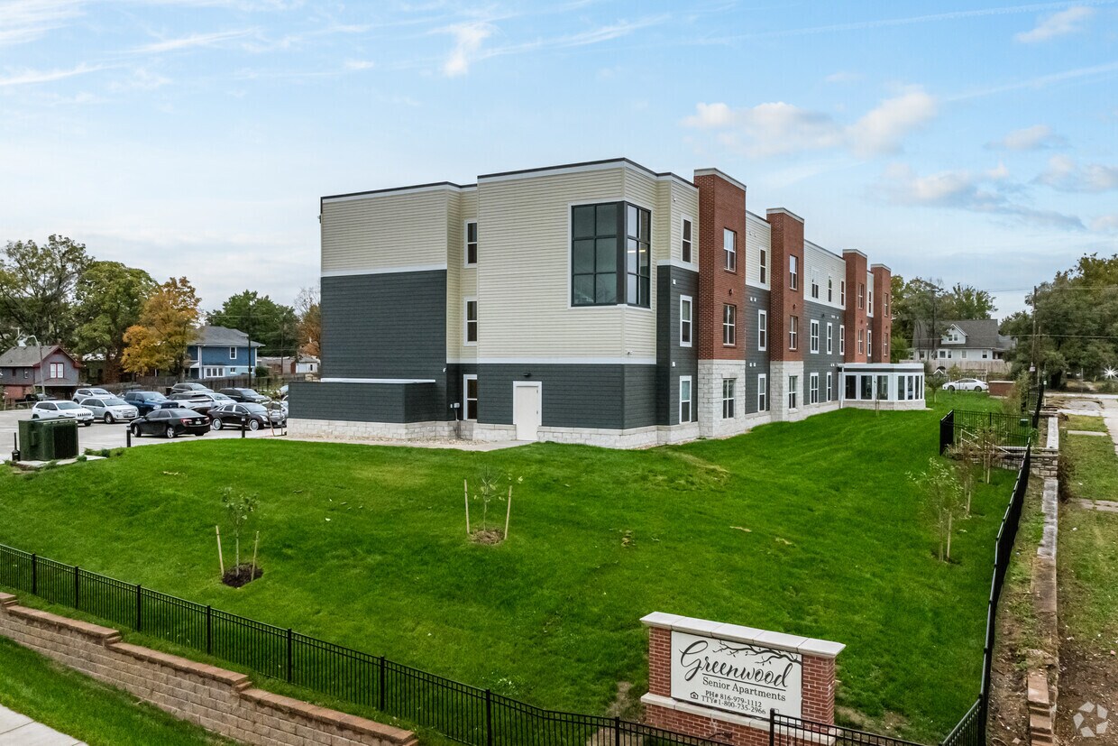 Foto del edificio - Greenwood Senior