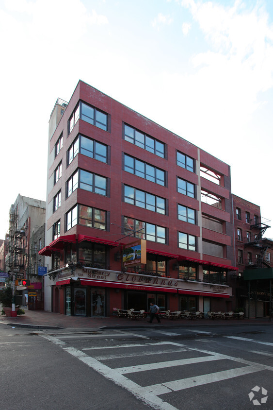 Primary Photo - 128 Mulberry St