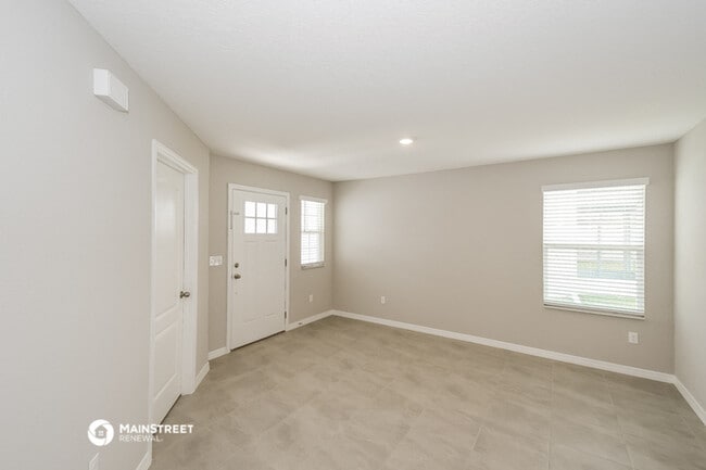 Building Photo - 15466 Woodbury Dr