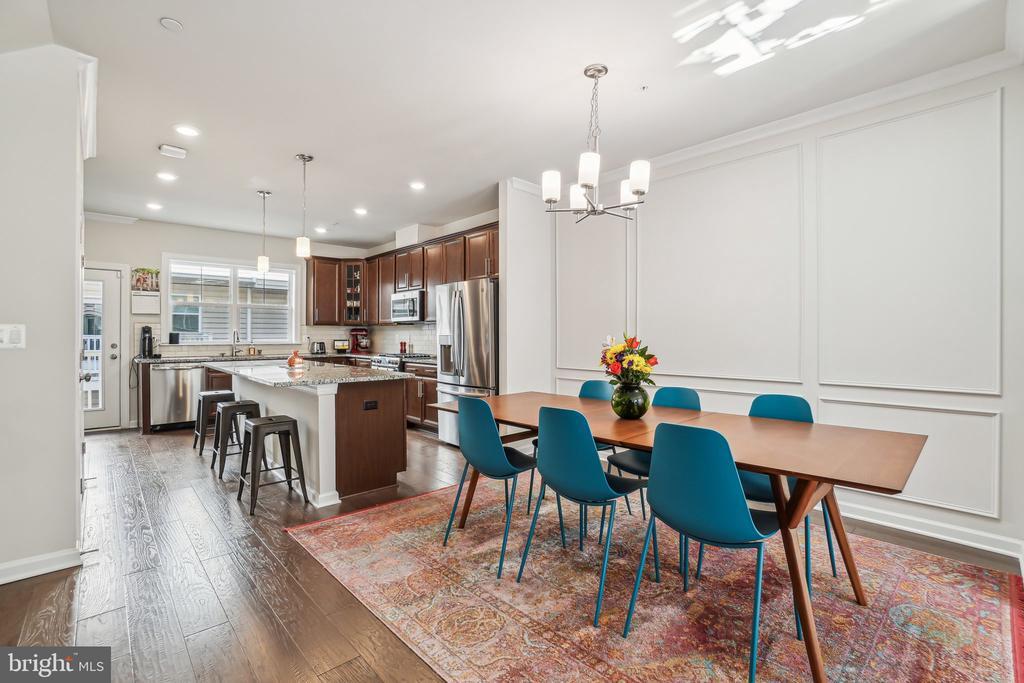 Foto principal - 4749 Cherokee St