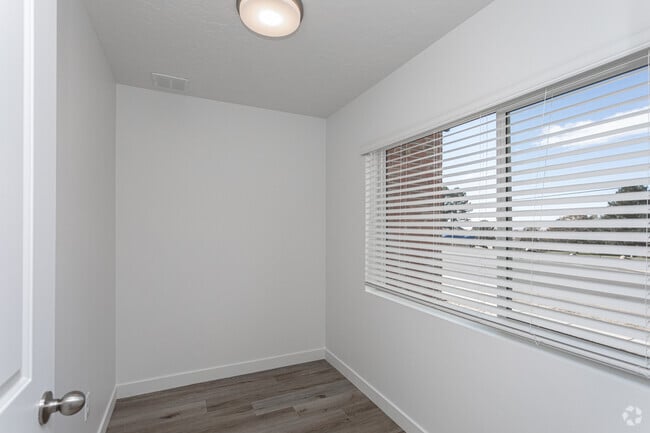 2BR, 2.5BA - 1,267SF - Lake Ridge Villas at Winnie