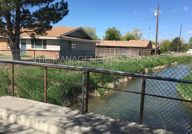 Foto del edificio - 1949 Alta Dr