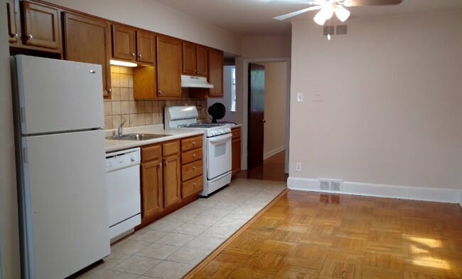 Foto del edificio - 7314 Devon St