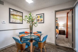 2BR, 2BA - 892SF - The Huxley at Medical Center