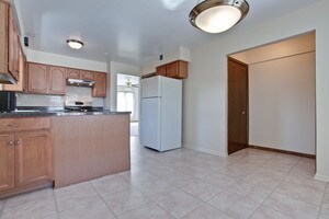 Building Photo - 1002 E Callero Cir