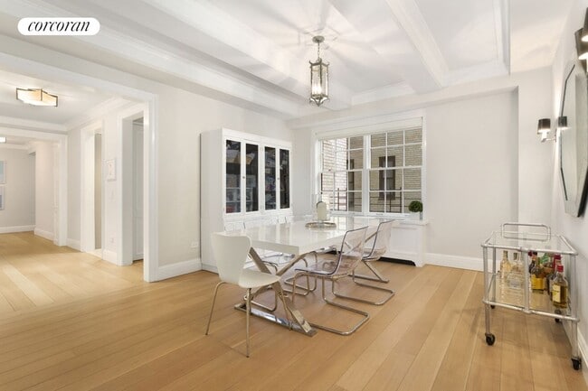 Building Photo - 141 E 88th St