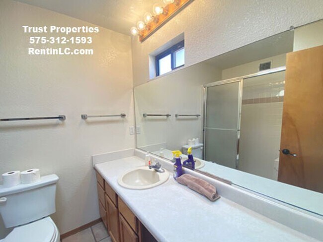 Foto del edificio - Spacious 4/3 off Elks Club