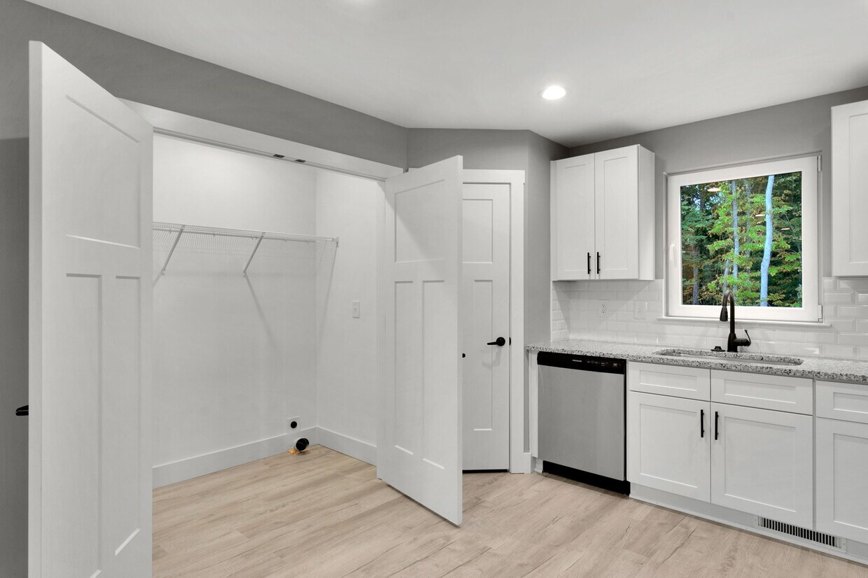 Foto principal - 110 E Ballard St