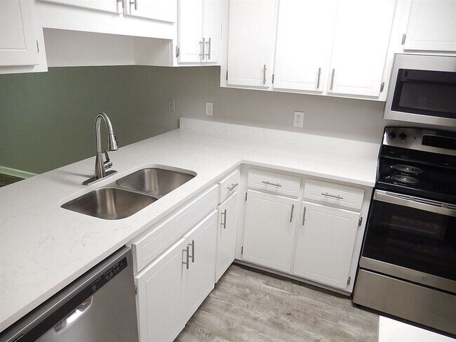 Foto del edificio - 4885 Old Bainbridge Rd