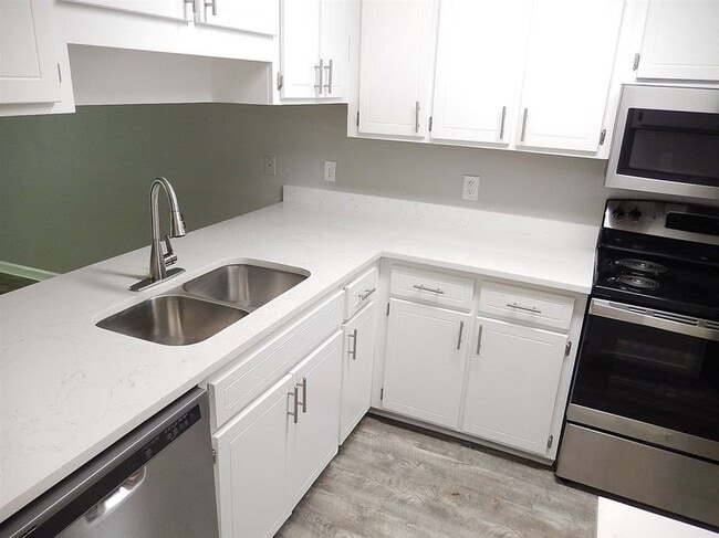 Photo - 4885 Old Bainbridge Rd Townhome