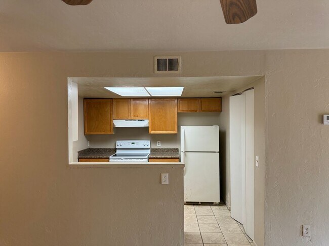 Foto del edificio - 4304 SW 70th Terrace