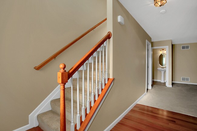 Foto del edificio - 303 Briar Ridge Cir
