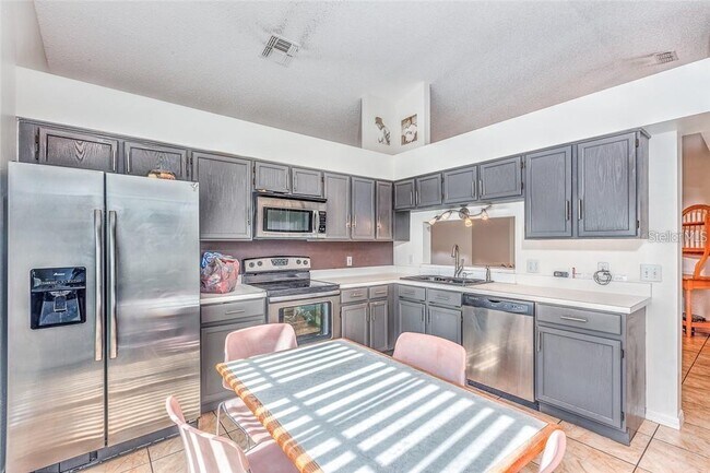 Foto del edificio - 8467 Fort Thomas Way