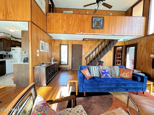 Foto del edificio - 402 Canoe Brook Dr