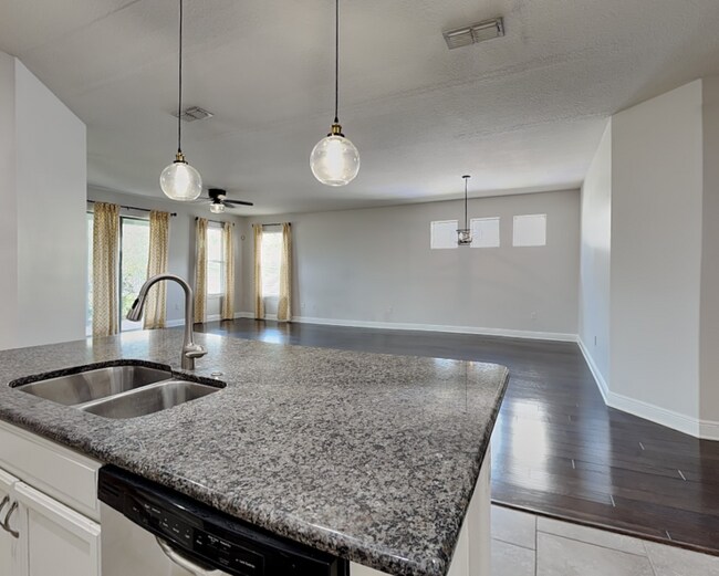 Foto del edificio - 15543 Waterleigh Cove Dr