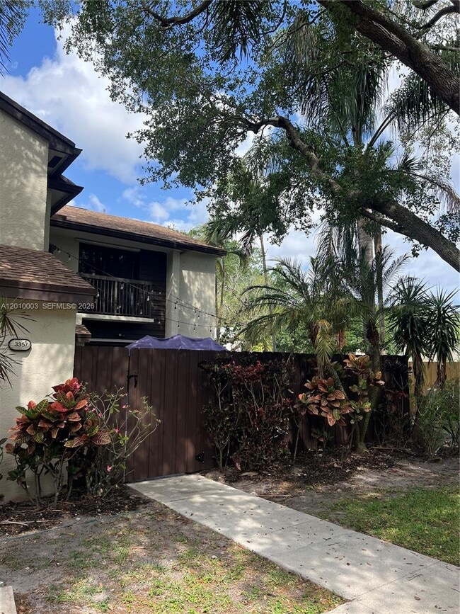 Building Photo - 3357 Cocoplum Cir