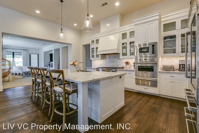 Building Photo - 6 br, 5.5 bath House - 12923 Blue Heron Cr