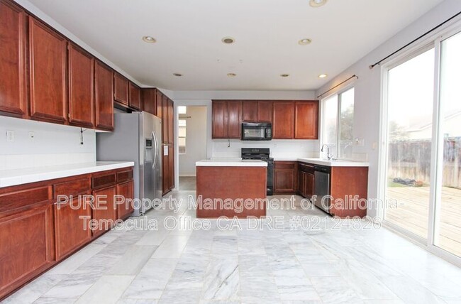 Foto del edificio - 38939 Autumn Woods Rd