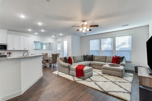 Building Photo - 203 Tortugas Dr