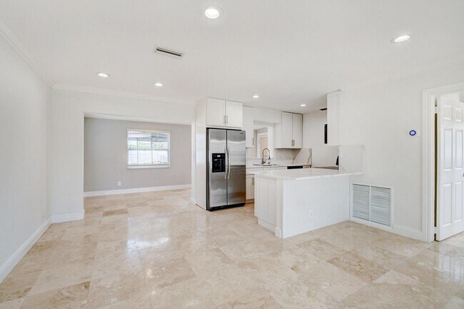 Foto del edificio - 15021 Jackson Rd