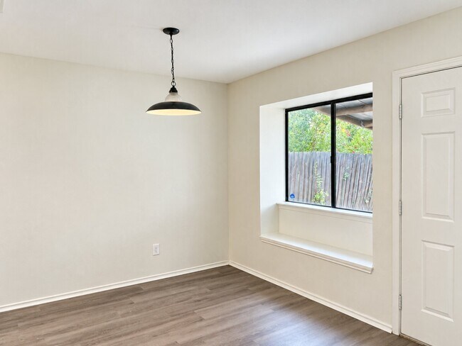 Foto del edificio - 5530 Sunup Dr