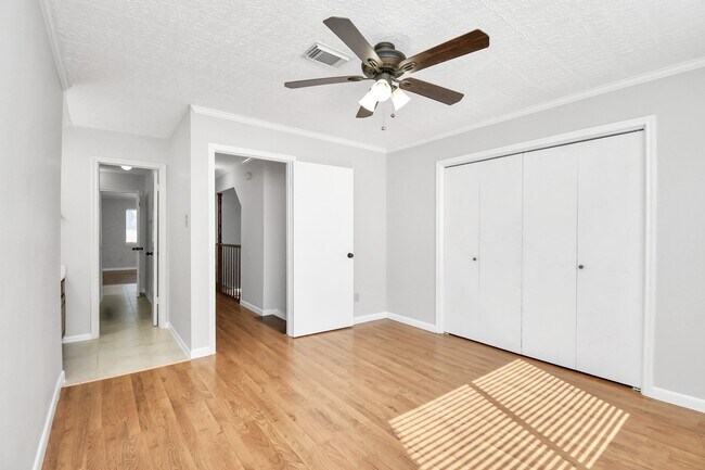 Foto del edificio - 315 Muirwood Ln