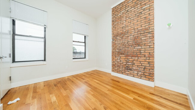 Building Photo - 729 Knickerbocker Ave