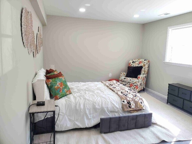 Foto del edificio - 1706 Taylor Ave