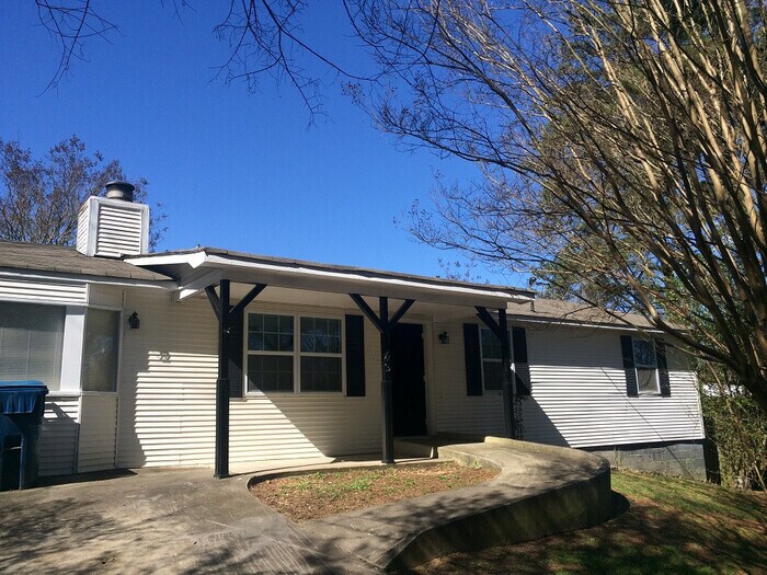 Primary Photo - The Ideal Home in Austell