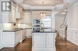 Photo du bâtiment - 330 Elm Rd