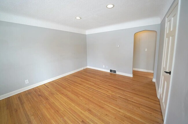 Foto del edificio - 7311 Nicollet Ave