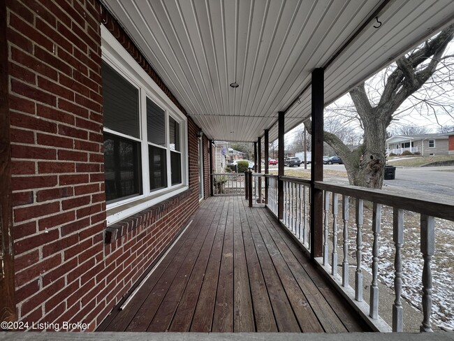 Foto del edificio - 4405 McGill Dr