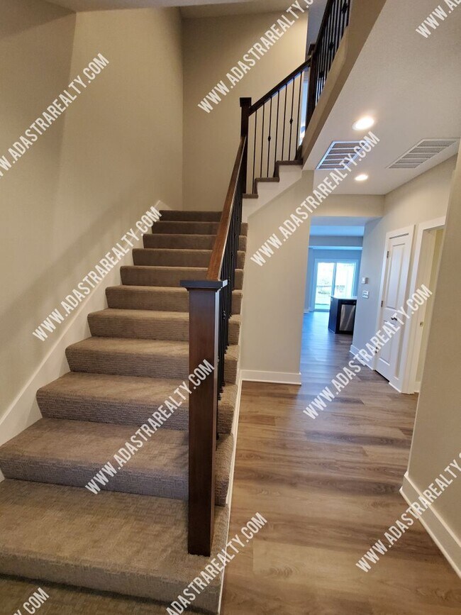 Building Photo - Built in 2020 Louisburg Town Home-Availabl...