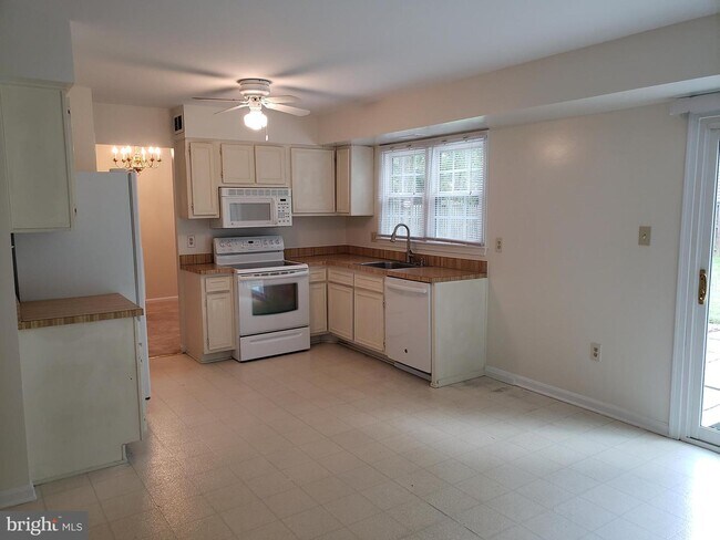 Foto del edificio - 7005 Whetstone Rd