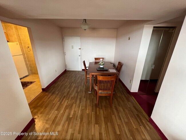 Foto del edificio - 220 Linden St