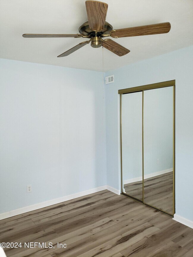 Building Photo - 2905 Songbird Dr