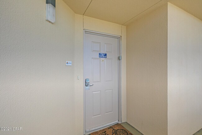 Foto del edificio - 14825 Front Beach Rd
