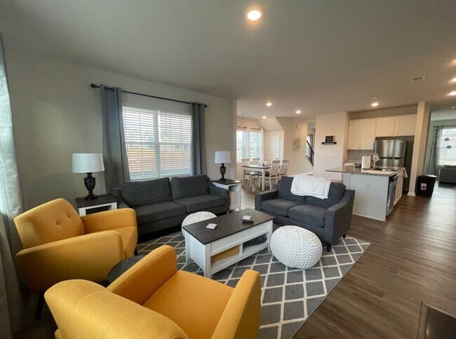 Building Photo - Furnished Townhome in Greer is Available