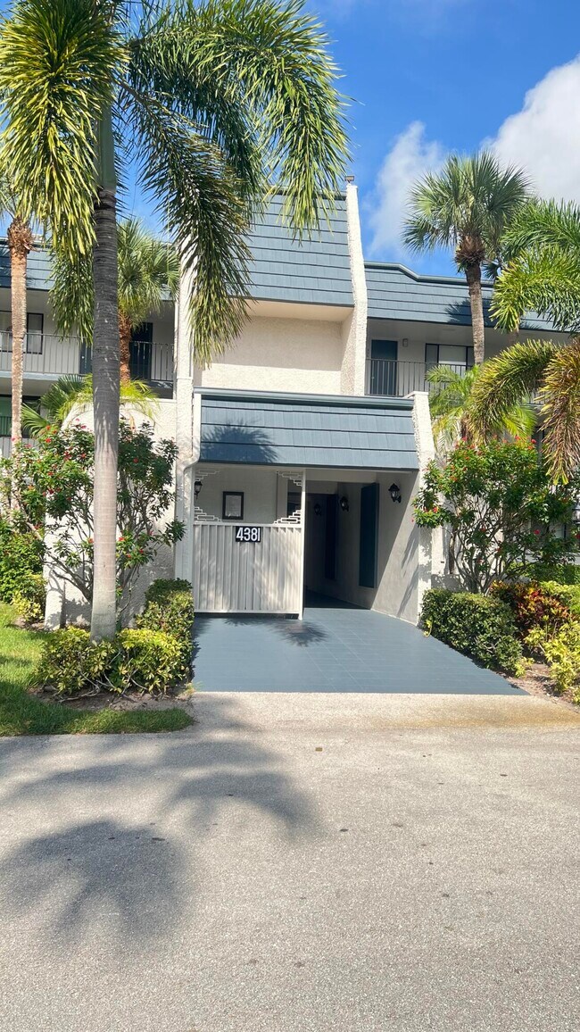 Foto del edificio - 4381 Trevi Ct
