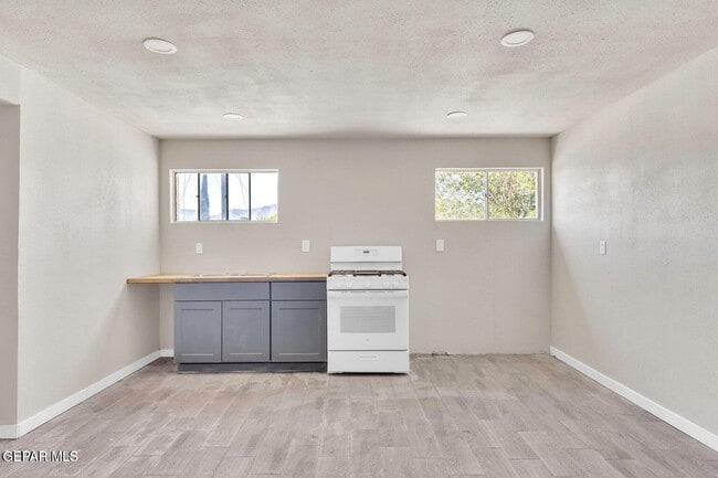 Building Photo - 8827 Mt Elbert Dr