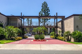 Building Photo - Sturbridge Village Apartments