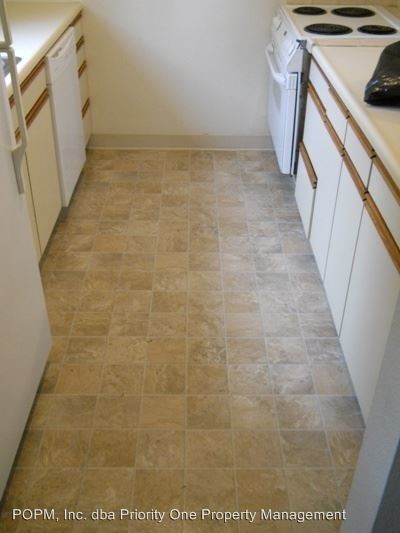 Building Photo - 4106-4106 NE Division St