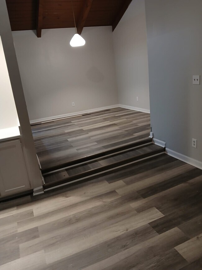 Foto del edificio - 3575 Oakvale Rd