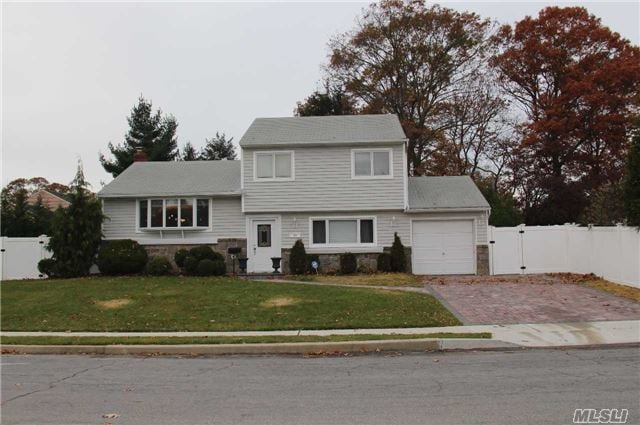 Primary Photo - 26 Dahill Rd