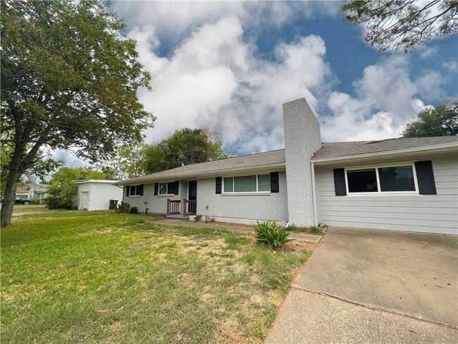 Photo - 1507 E 25th St House