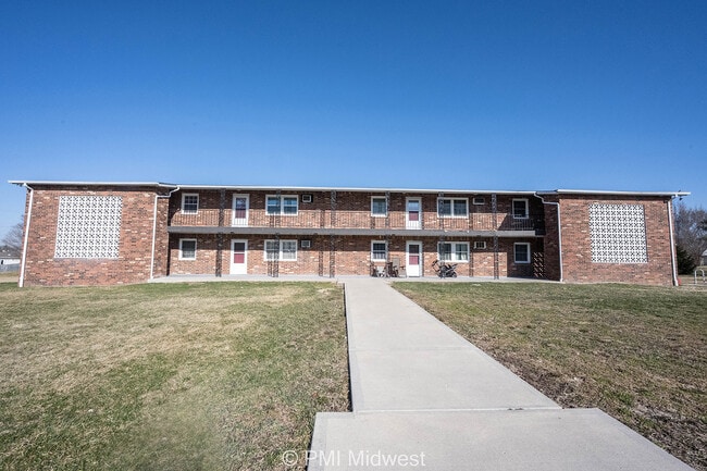 Building Photo - 140 Maple Park Dr