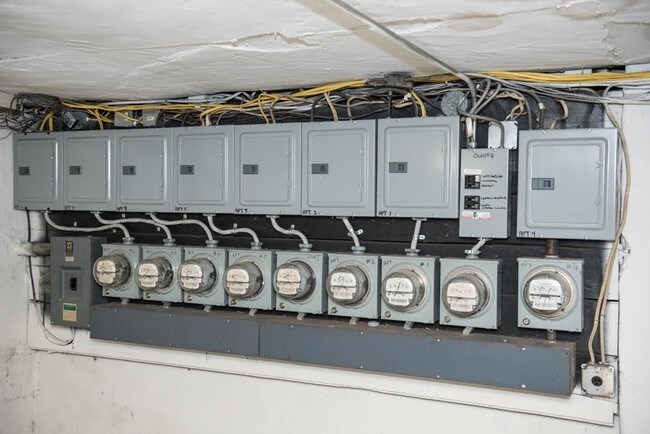 Interior Photo - 153 Cooper Ave