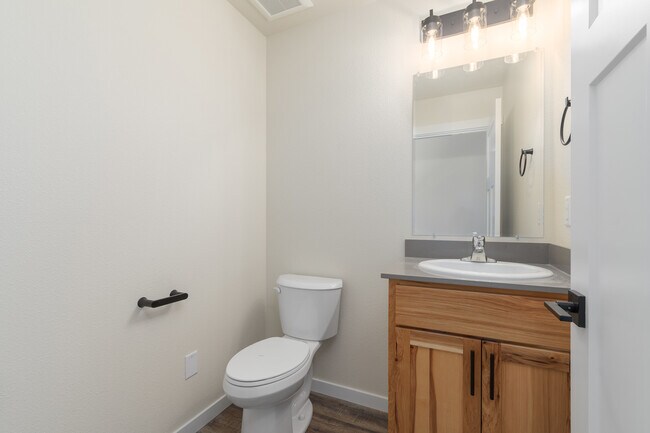 Foto del edificio - 2104 Westwood Ln